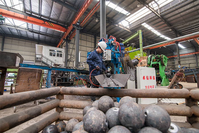 庄河网架配件-螺栓球加工车间
